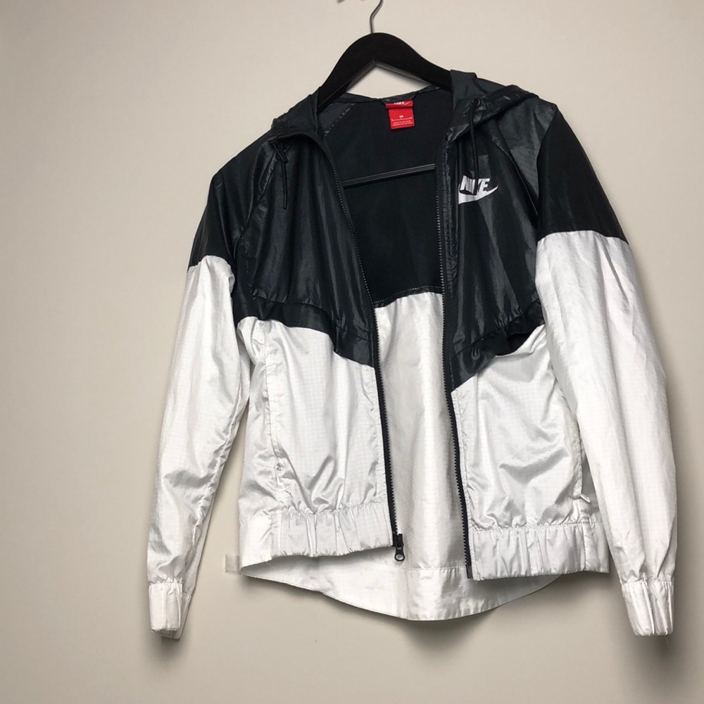 Nike sportswear windrunner